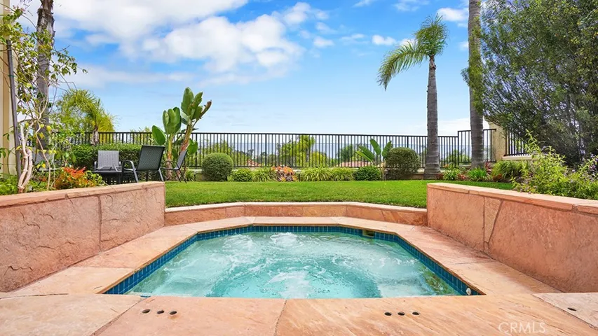 12 Siros, Laguna Niguel, California 92677