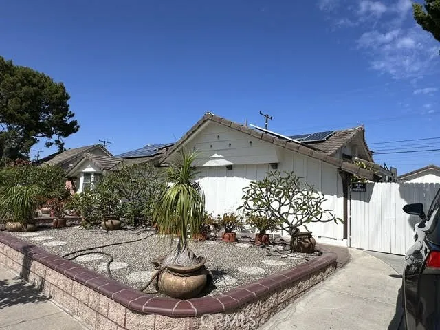 12042 Davenport Rd, Los Alamitos, California 90720