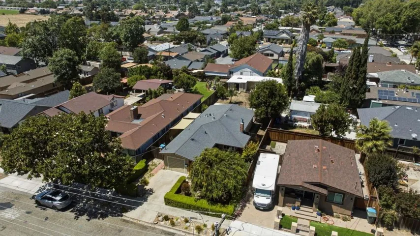 530 B Street, Hollister, California 95023
