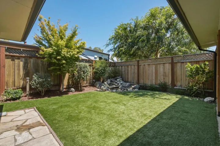 530 B Street, Hollister, California 95023