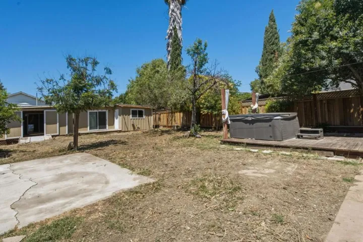 530 B Street, Hollister, California 95023