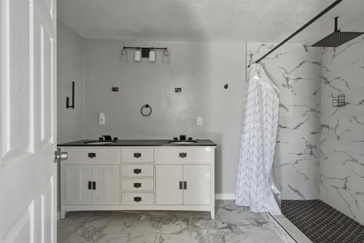 530 B Street, Hollister, California 95023