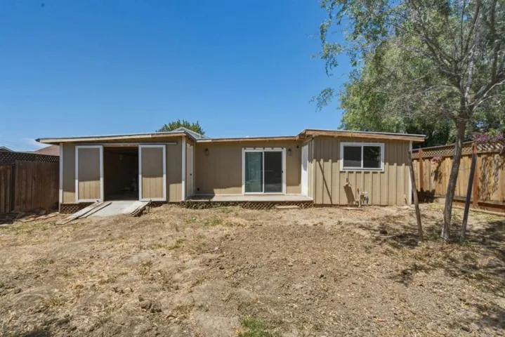 530 B Street, Hollister, California 95023