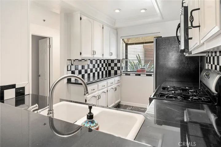 356 Molokai, Placentia, California 92870