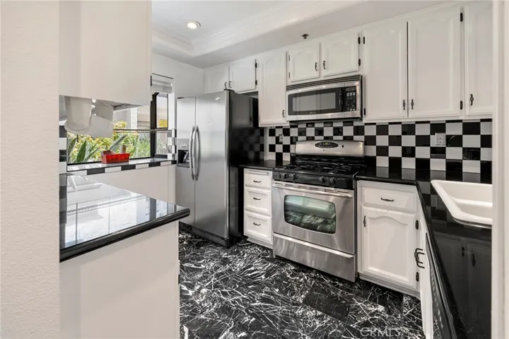 356 Molokai, Placentia, California 92870