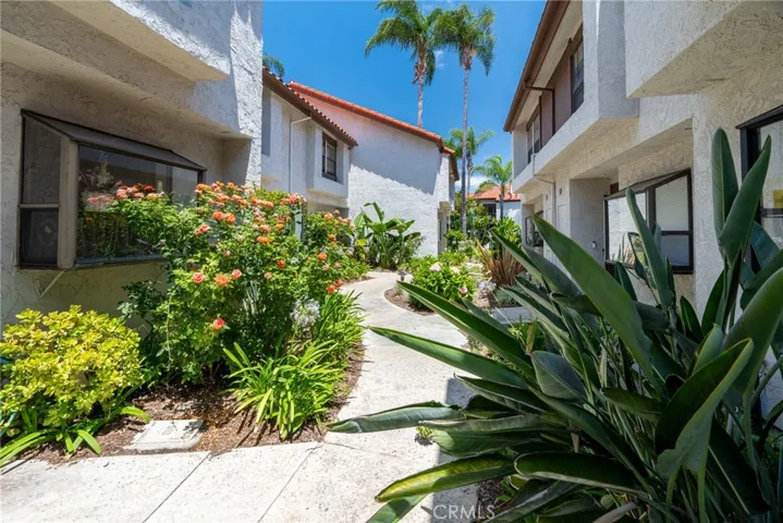 356 Molokai, Placentia, California 92870