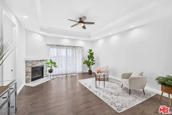 971 S St Andrews Place 301, Los Angeles, California 90019