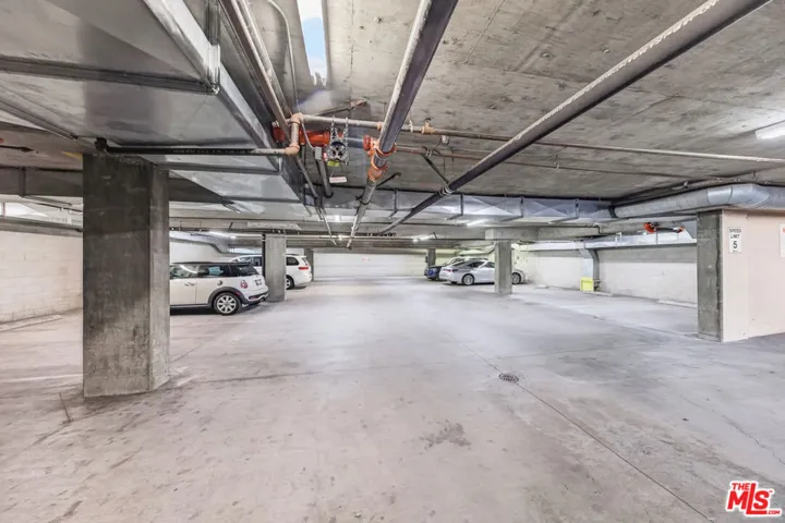 971 S St Andrews Place 301, Los Angeles, California 90019