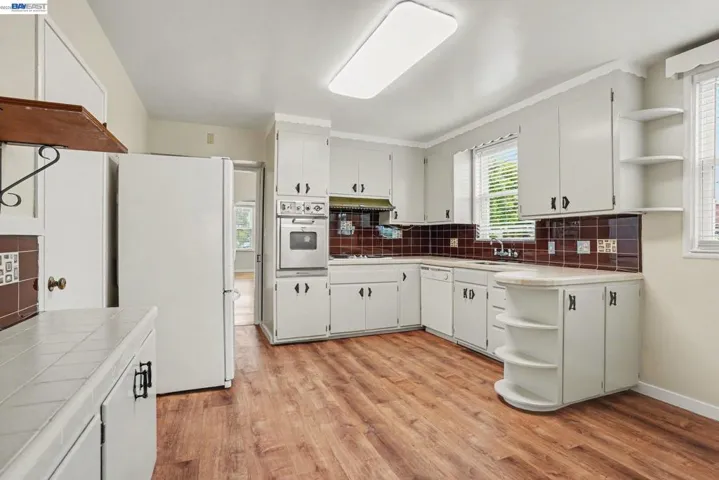 301 Lincoln Ave, Alameda, California 94501