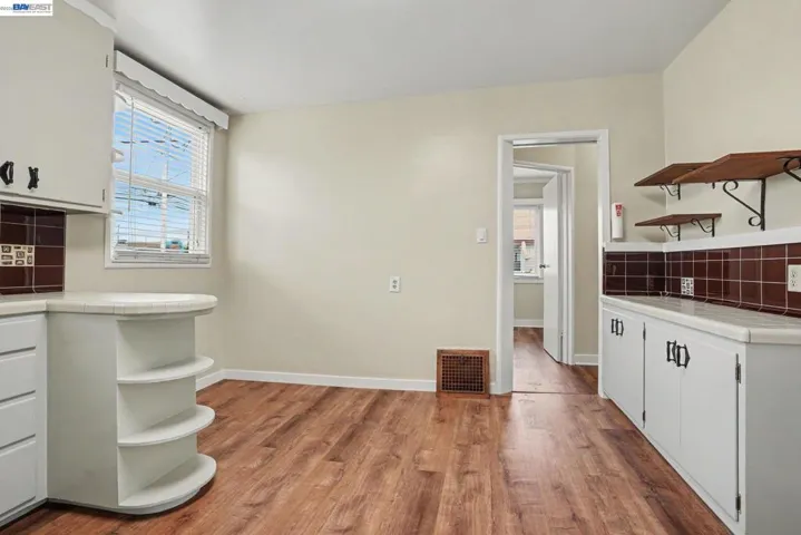 301 Lincoln Ave, Alameda, California 94501