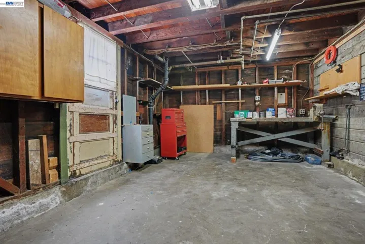 301 Lincoln Ave, Alameda, California 94501