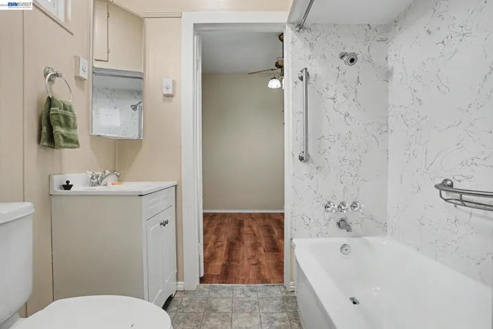 301 Lincoln Ave, Alameda, California 94501