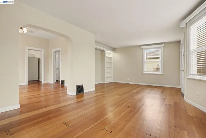 301 Lincoln Ave, Alameda, California 94501