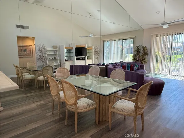Dining Area - Seats 6 Comfortable, Fairway View, 50” Brand New 
Smart TV