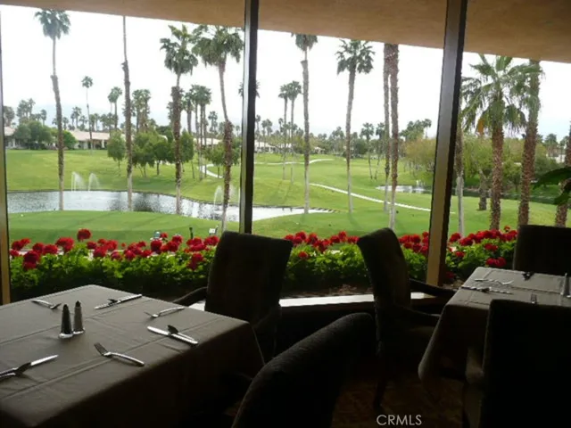 Beautiful Fairway Views with Clubhouse Dining