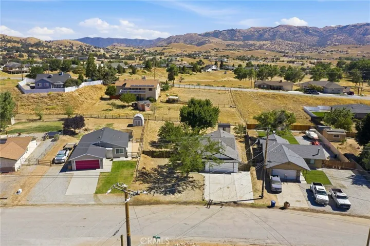 21009 Brentwood, Tehachapi, California 93561