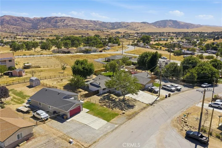 21009 Brentwood, Tehachapi, California 93561