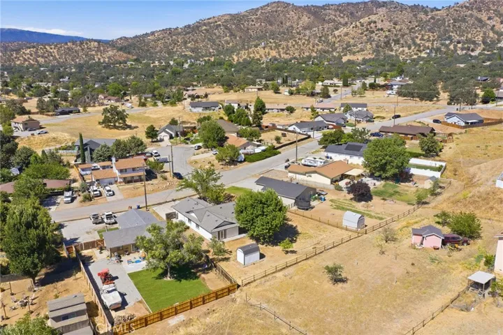 21009 Brentwood, Tehachapi, California 93561