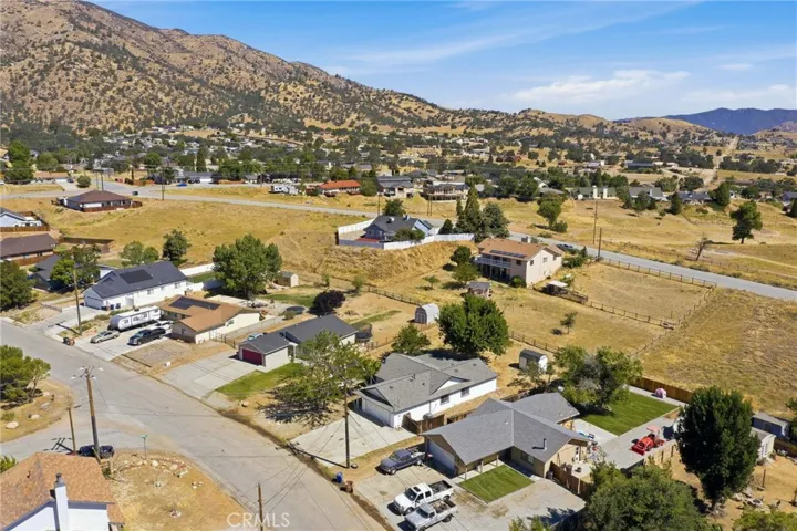 21009 Brentwood, Tehachapi, California 93561