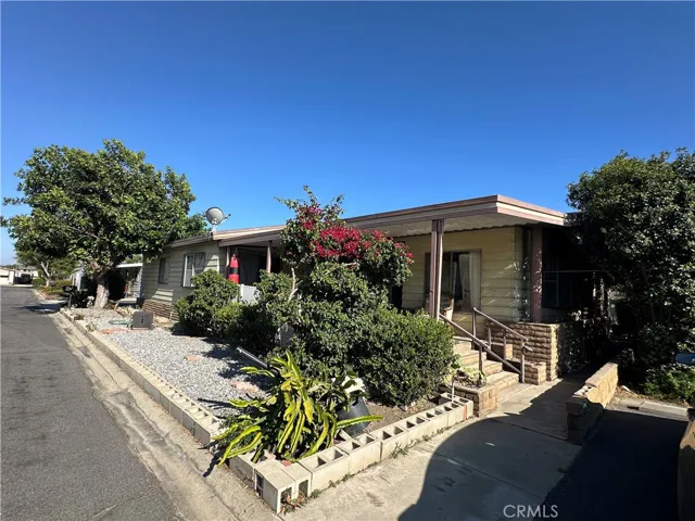929 E Foothill Boulevard, Upland, California 91786