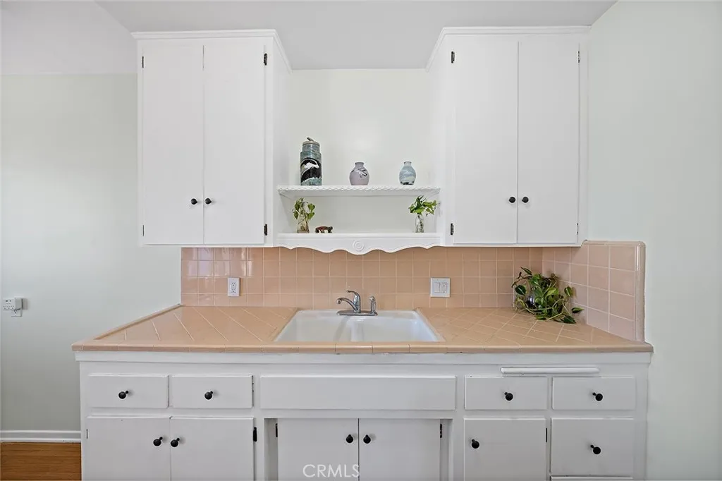 Tons of built in cabinet space