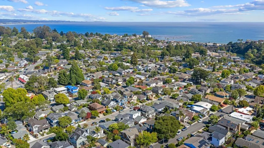 622 Sunset Drive, Capitola, California 95010