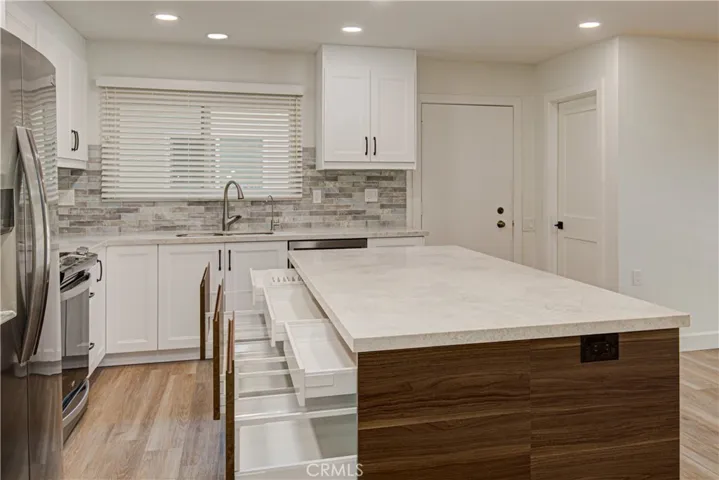Custom cabinets & drawers, all soft closing