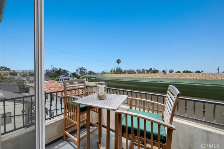 614 Manhattan Beach Boulevard, Manhattan Beach, California 90266
