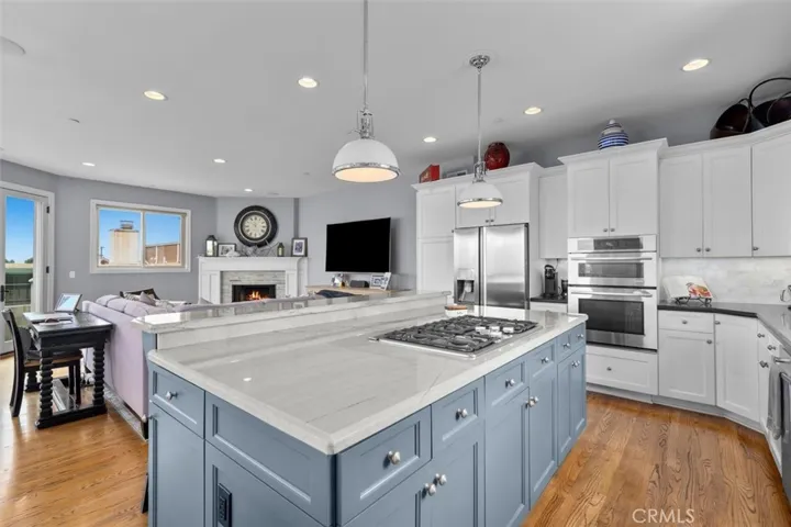 614 Manhattan Beach Boulevard, Manhattan Beach, California 90266