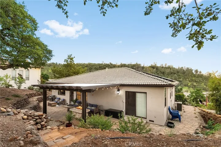 3560 Shadowtree, Chico, California 95928