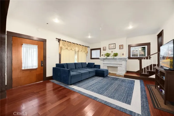 552 S St Louis, Los Angeles, California 90033