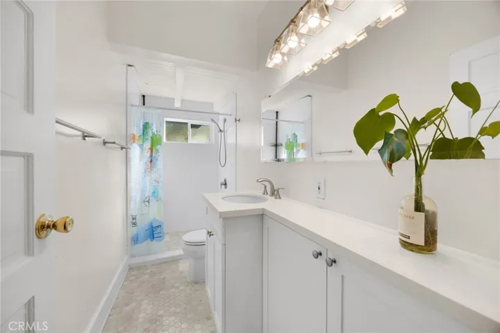 552 S St Louis, Los Angeles, California 90033