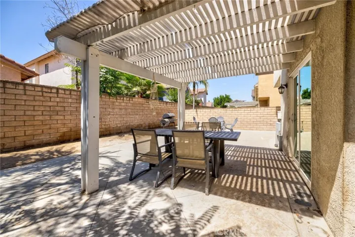 16045 Peach Tree, Fontana, California 92337
