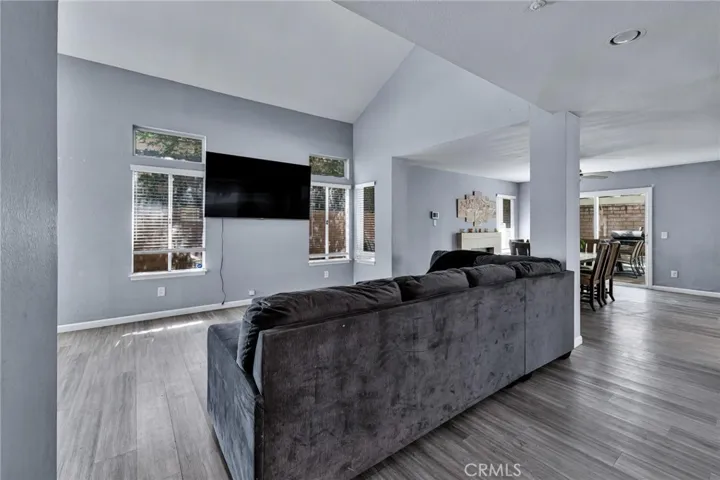 16045 Peach Tree, Fontana, California 92337