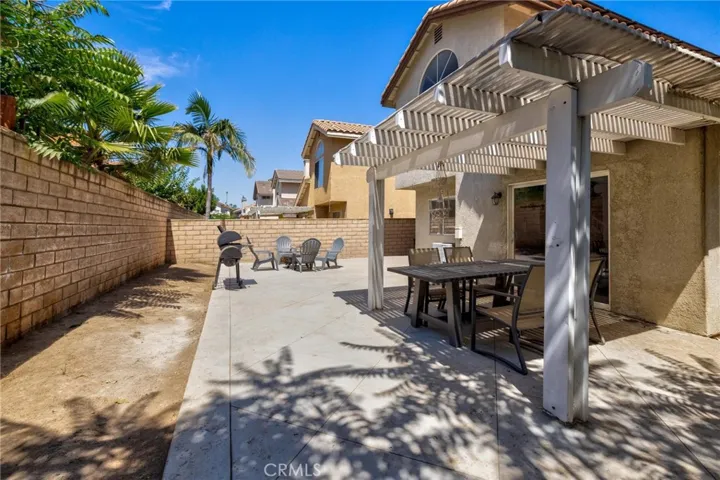 16045 Peach Tree, Fontana, California 92337
