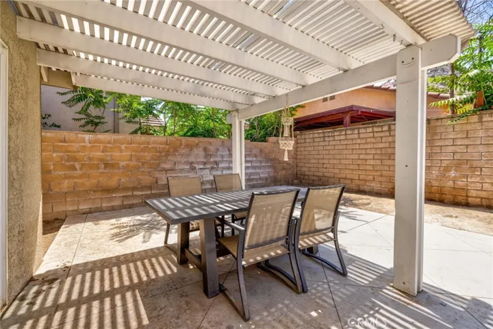 16045 Peach Tree, Fontana, California 92337
