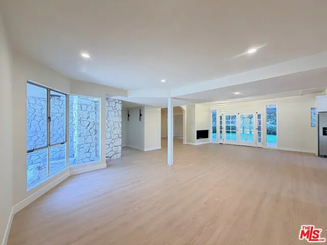 2000 San Ysidro Drive, Beverly Hills, California 90210
