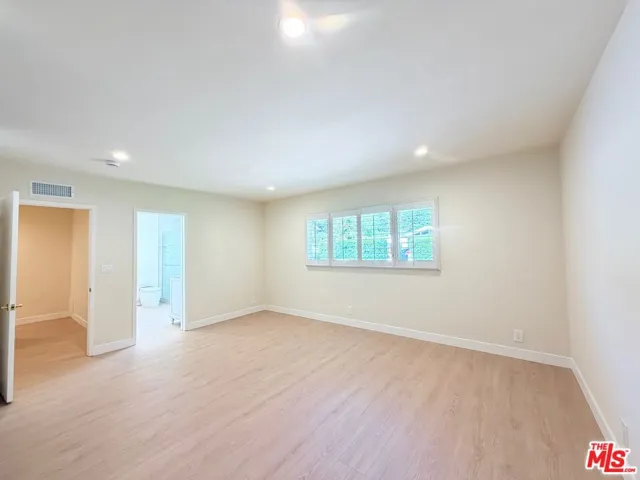 2000 San Ysidro Drive, Beverly Hills, California 90210