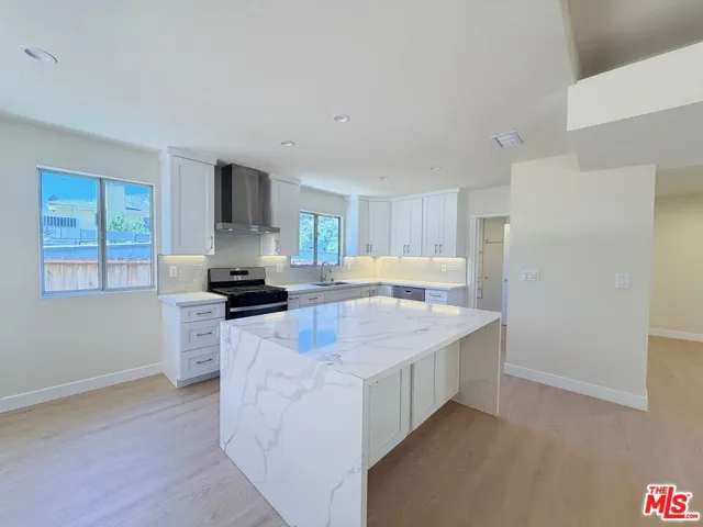 2000 San Ysidro Drive, Beverly Hills, California 90210