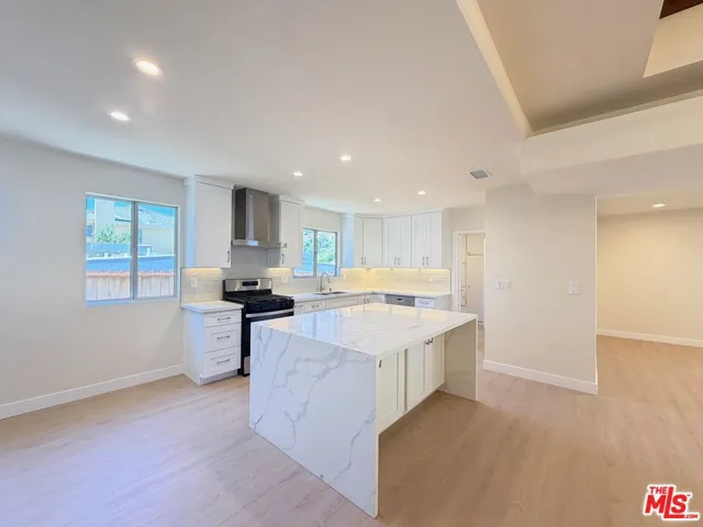 2000 San Ysidro Drive, Beverly Hills, California 90210