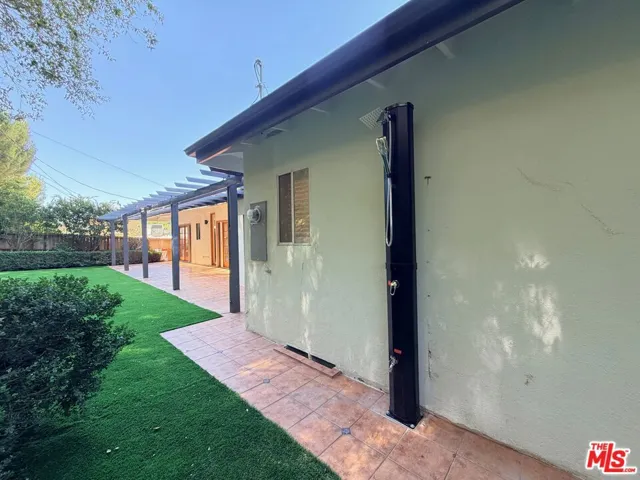 2000 San Ysidro Drive, Beverly Hills, California 90210