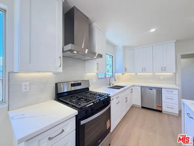 2000 San Ysidro Drive, Beverly Hills, California 90210