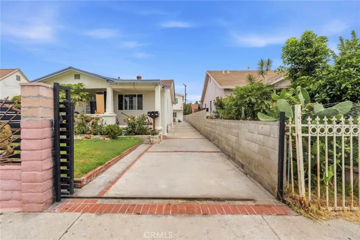 622 Eastmont, Los Angeles, California 90022