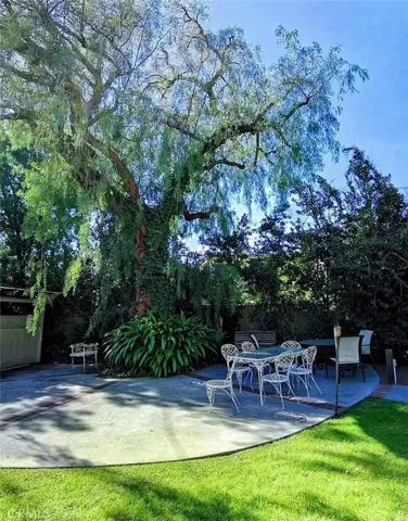 225 N Lima St 204, Sierra Madre, California 91024
