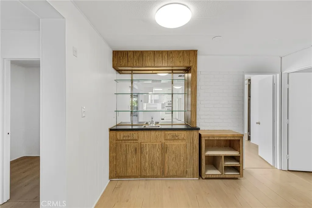 Wet bar for entertaining