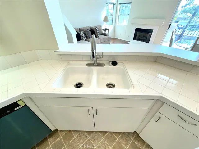 350 Via Capri 201, Corona, California 92879
