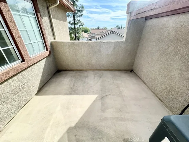 350 Via Capri 201, Corona, California 92879