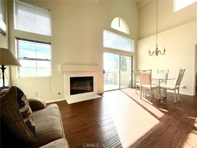 350 Via Capri 201, Corona, California 92879