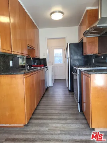 3129 Roberts Avenue, Culver City, California 90232