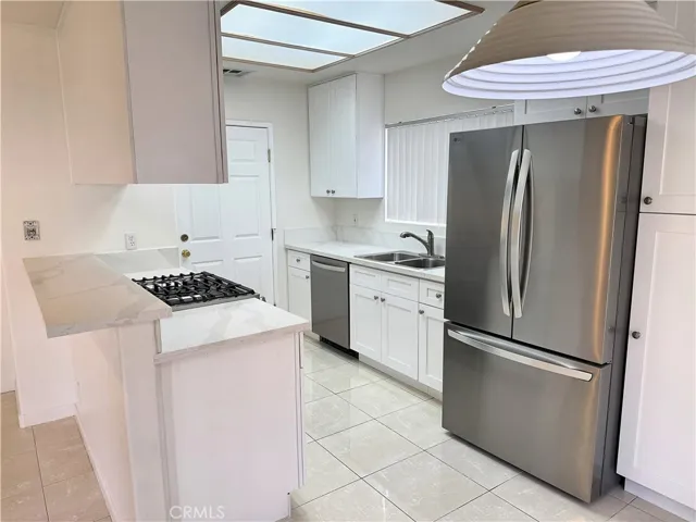 18319 Hart Street 3, Reseda, California 91335